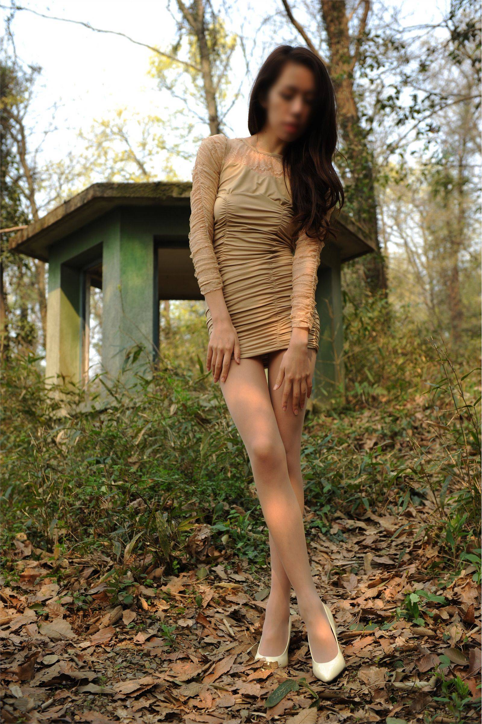 丝间舞 Vip NO.415 性感丝袜野外写真